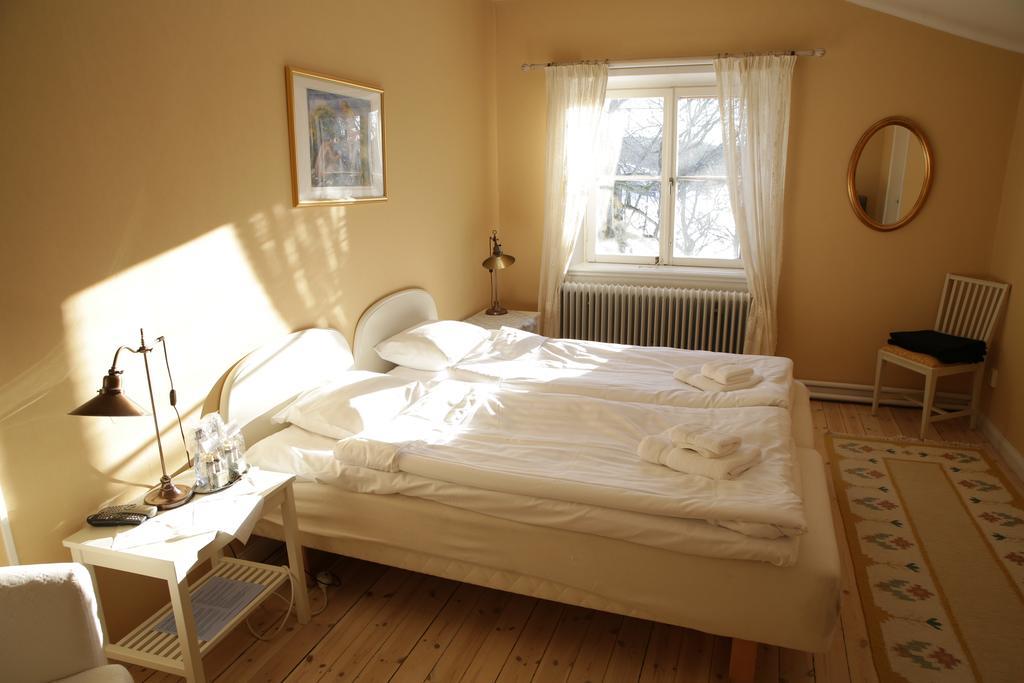 Kaggeholms Slott Bed and Breakfast Ekerö Exterior foto